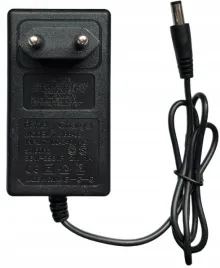 zasilacz-21v-1a-wtyk-dc-55x25mm-wtyczkowy