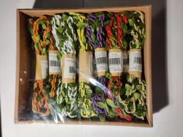 sznurek-prezentowy-do-pakowania-12-x-2-m-z-liscmi