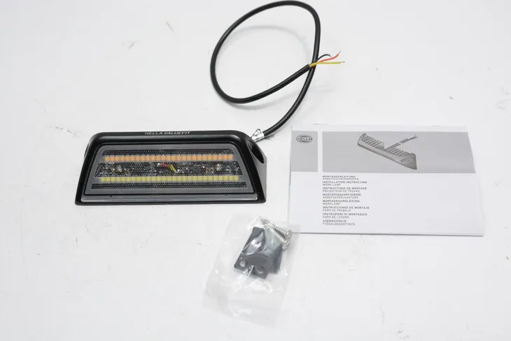 lampa-robocza-hella-1gb-357-098-011-typ-samochodu-samochody-osobowe