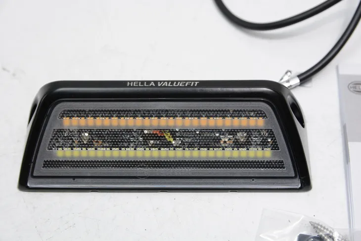 lampa-robocza-hella-1gb-357-098-011-jakosc-czesci-zgodnie-z-gvo-q-oryginal-z-logo-producenta-czesci-oem-oes