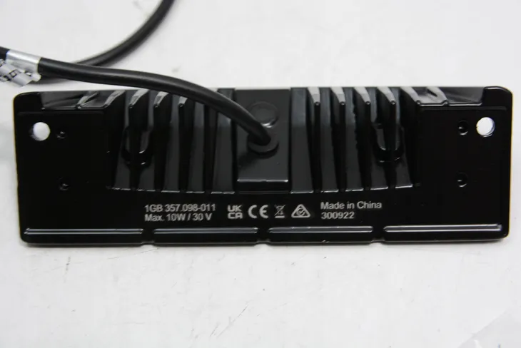 lampa-robocza-hella-1gb-357-098-011-numer-katalogowy-czesci-1gb-357-098-011