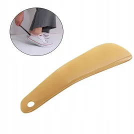 solidna-lyzka-do-butow-zakladania-obuwia-mala-krotka-dom-podroz-podreczna-z