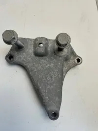 mocowanie-silnika-vw-golf-12-vag-5q0199117c