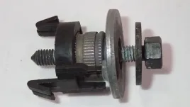 sruba-audi-a6-05-vag-4f0941111