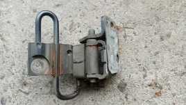 zawias-drzwi-audi-p-a6-98-05-le-dolny-vag-4b0831411b