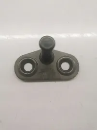 rygiel-zamka-bagaznika-vw-passat-06-15