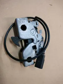 zamek-pokrywy-silnika-skoda-fabia-15-vag-6v0823509d