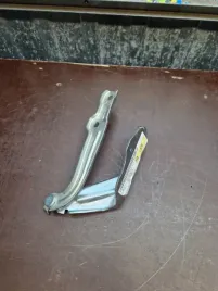 zawias-pokrywy-silnika-skoda-octavia-13-le-vag-5e0823301