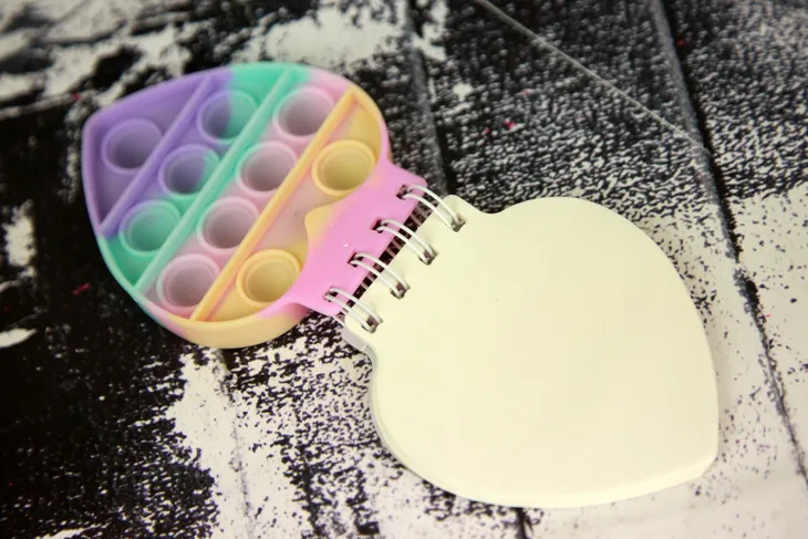 notes-notesik-pop-it-serduszko-50-kartek-rodzaj-notes