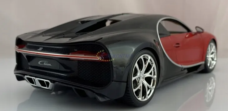 bugatti-chiron-black-red-1-18-bburago-stan-nowy-marka-bburago