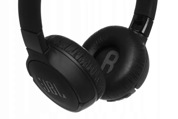 sluchawki-jbl-tune-660-nc-glebokosc-produktu-1-7-cm