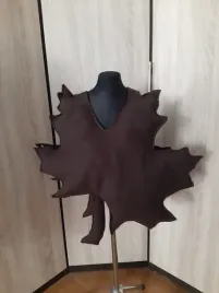 pani-jesien-stroj-lisc-klonu-balik-jesienny-brazowy