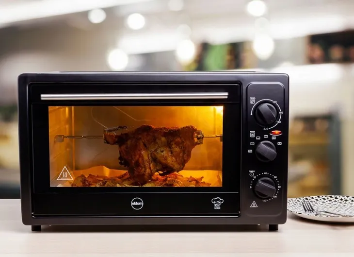 piekarnik-elektryczny-pr500-eldom-zalaczone-wyposazenie-rozen-ruszt-taca-do-pieczenia-uchwyt