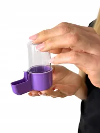 poidelko-antybakteryjne-do-wody-dla-papug-przezroczysty-100-ml