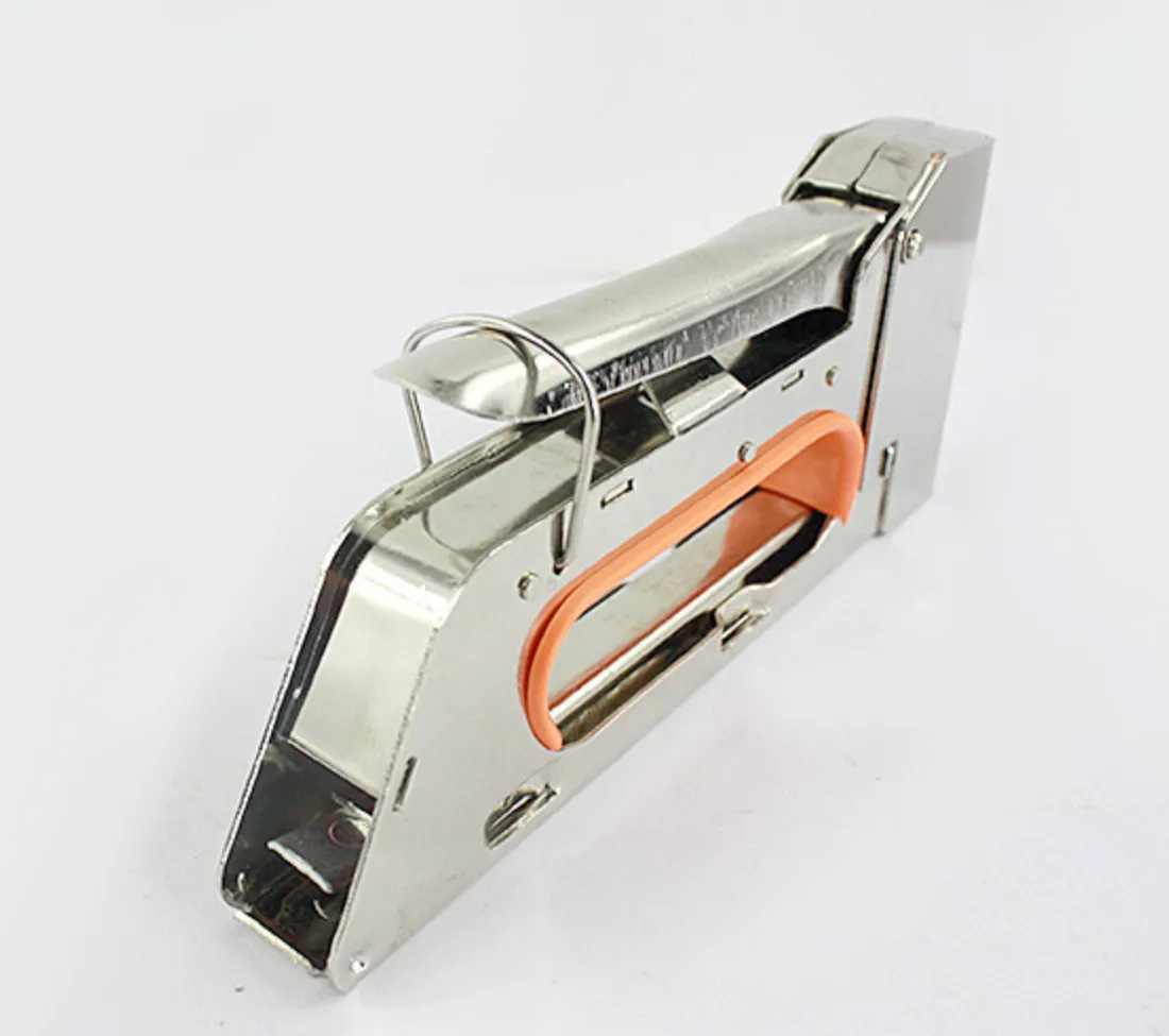 mocny-zszywacz-tapicerski-srebrny-solidny-taker-zszywanie-materialow-tkanin