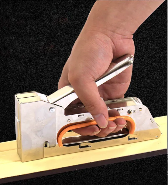 mocny-zszywacz-tapicerski-srebrny-solidny-taker-zszywanie-materialow-tkanin-produkt-wprowadzony-do-obrotu-na-terenie-ue-przed-13-12-2024-tak