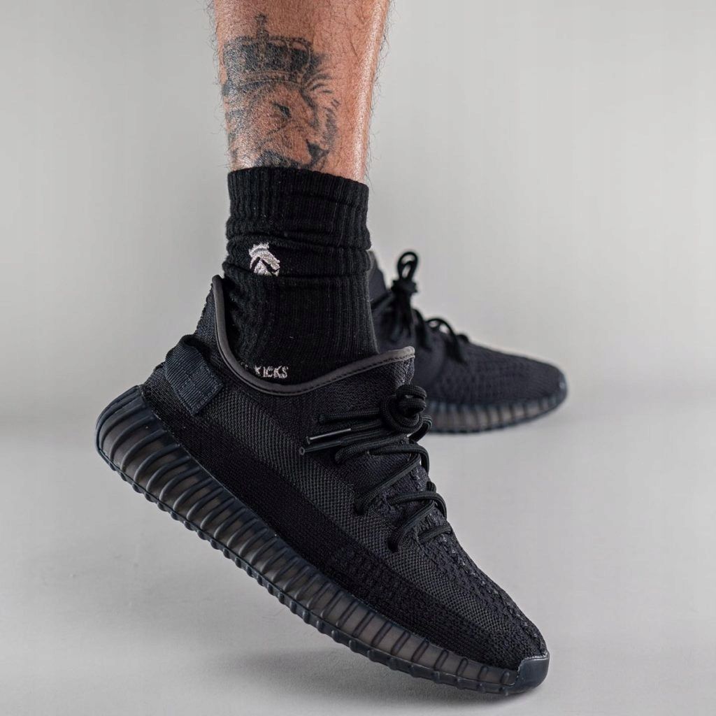 まとめ買いでお得 ADIDAS BUTY YEEZY 2/3 42 roz. HQ4540 V2 350 BOOST 絵本・児童書