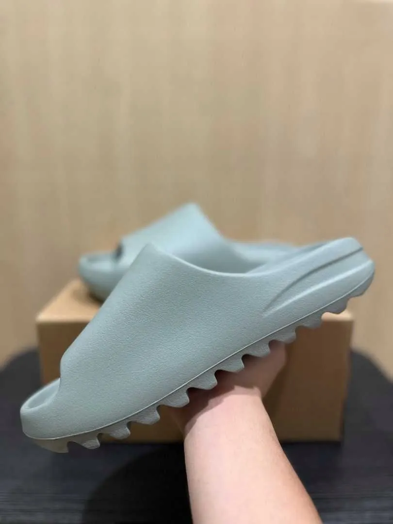 Adidas wygodne klapki Yeezy Slide Salt rozmiar 39  205359684 - ERLI.pl