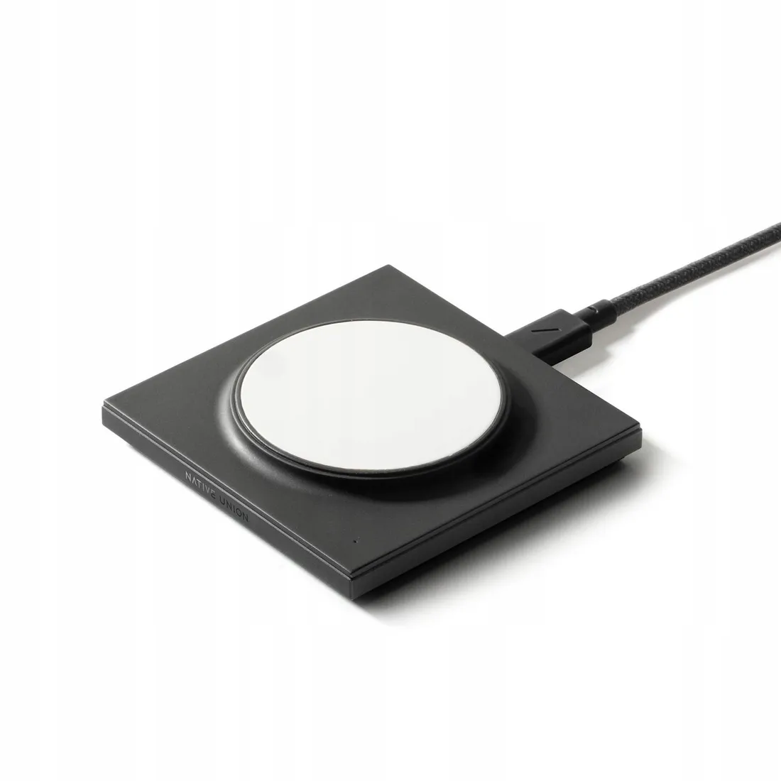 native-union-drop-magnetic-wireless-drop-mag-blk-np