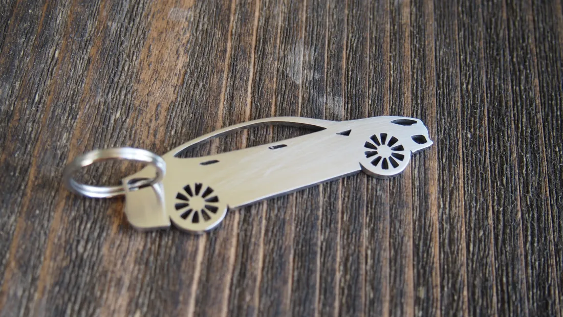 tesla-brelok-model-s-breloczek-zawieszka-stan-nowy