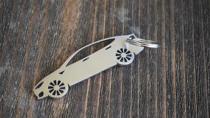 tesla-brelok-model-s-breloczek-zawieszka-szerokosc-produktu-22-cm