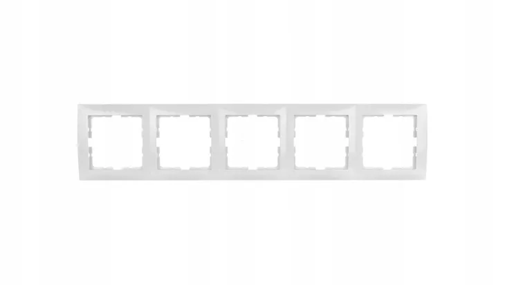 berker-kwadrat-bialy-ramka-5-material-tworzywo-sztuczne