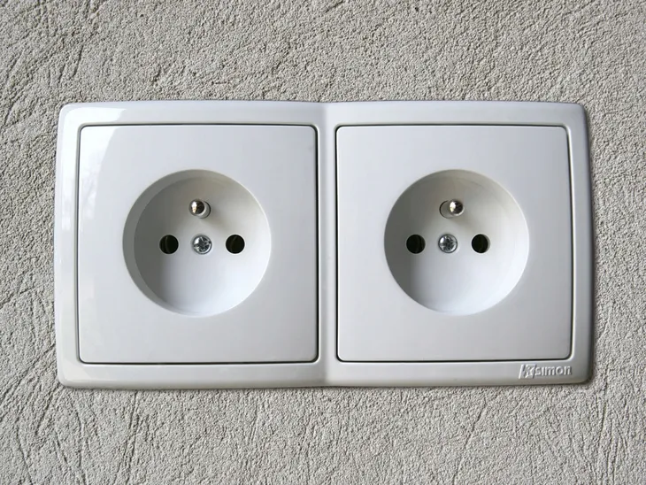 simon-basic-satyna-gniazdo-tel-bmtf1-02-29-typ-gniazda-gniazdo