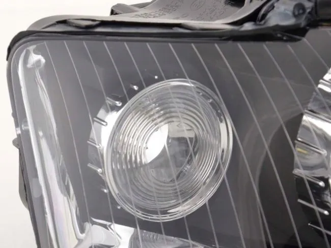 tyc-reflektor-lampa-audi-a4-b6-2000-2004-prawa