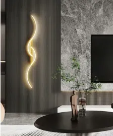 lampa-liniowa-scienna-led-kinkiet-zlota-3000k-nowoczesna-do-salonu-flame