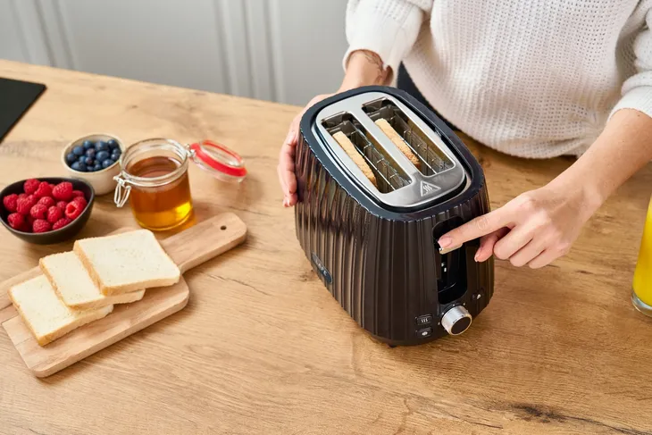 toster-lafe-modern-pro-czarny-1000-w-marka-lafe
