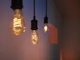 zarowka-led-edison-e27-st64-7w-filament-philips-hue-white-bluetooth-zigbee-ksztalt-zarowki-tradycyjna