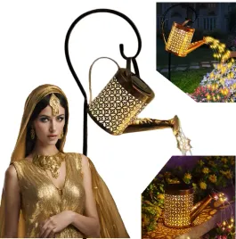 lampa-solarna-konewka-led-czujnik-zmierzchu-zloty-ze-stojakiem-ogrod-dekor