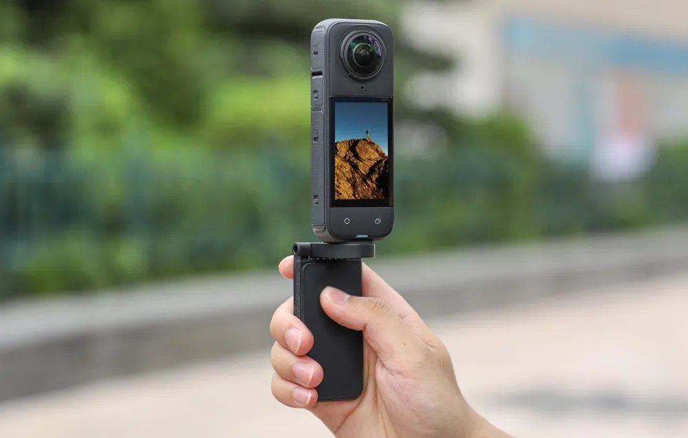 multi-use-magnetic-mount-and-quick-handle-sunnylife-for-insta360-x4