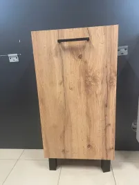 szafka-stojaca-lupo-dab-wotan-pod-umywalke-40-cm-na-22-cm-czarny-uchwyt