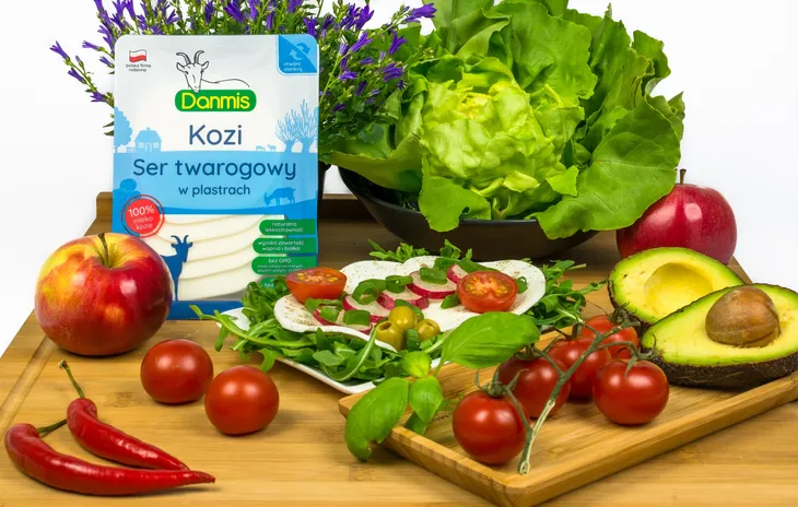 kozi-ser-twarogowy-plastry-100-g-danmis-waga-z-opakowaniem-0-196-kg