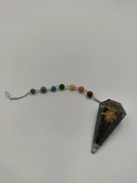 wahadelko-z-orgonitem-czakry-hamsa-czarny
