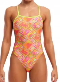 stroj-kapielowy-funkita-hula-bula-twisted-10-uk32-s