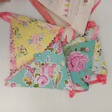 talking-tables-girlanda-papier-4m