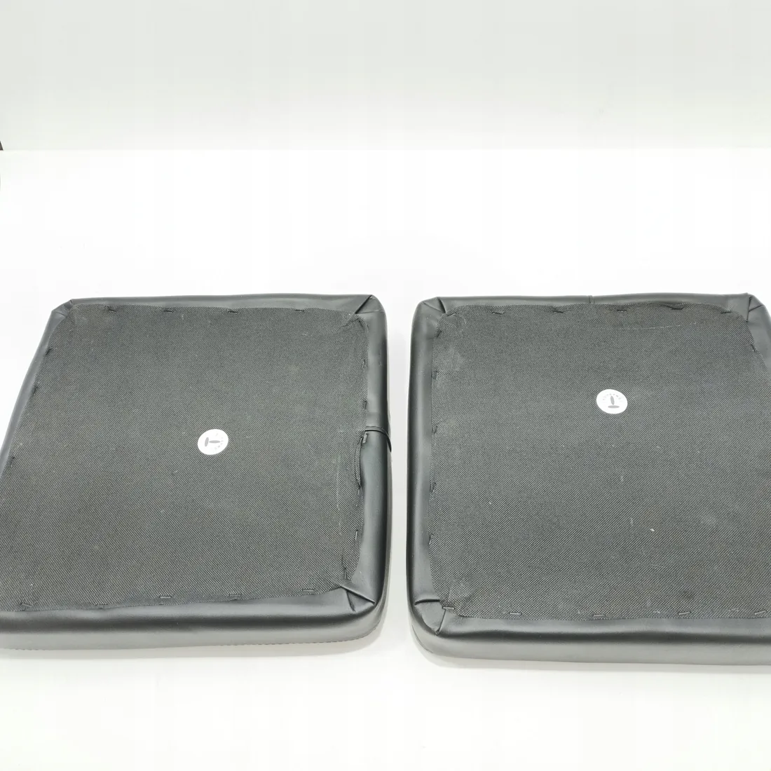 zestaw-2-taboretow-dale-black-stan-powystawowy