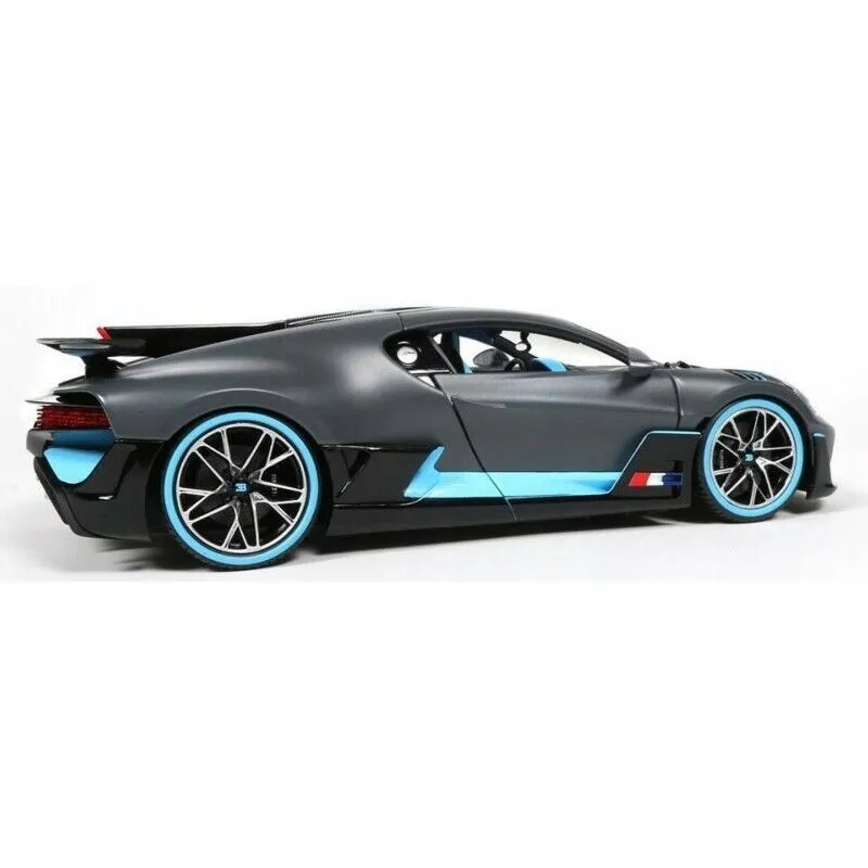 bugatti-divo-1-18-model-bburago-18-11045