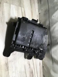 obudowa-filtra-powietrza-citroen-c4-16-hdi-04-10-psa-9806561080