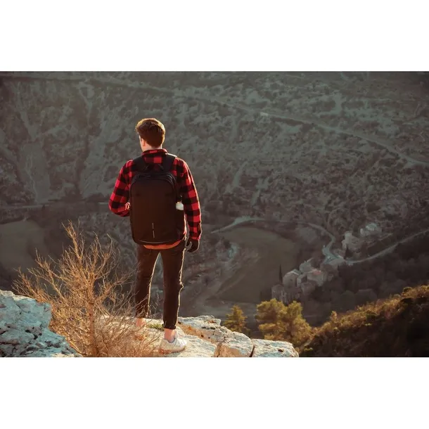 bobby-explore-plecak-chroniacy-przed-kieszonkowcami-kod-producenta-ax-p705-911-stan-nowy