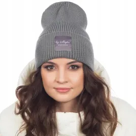 stalowa-czapka-damska-zimowa-jesienna-prazek-beanie-naszywka-majka