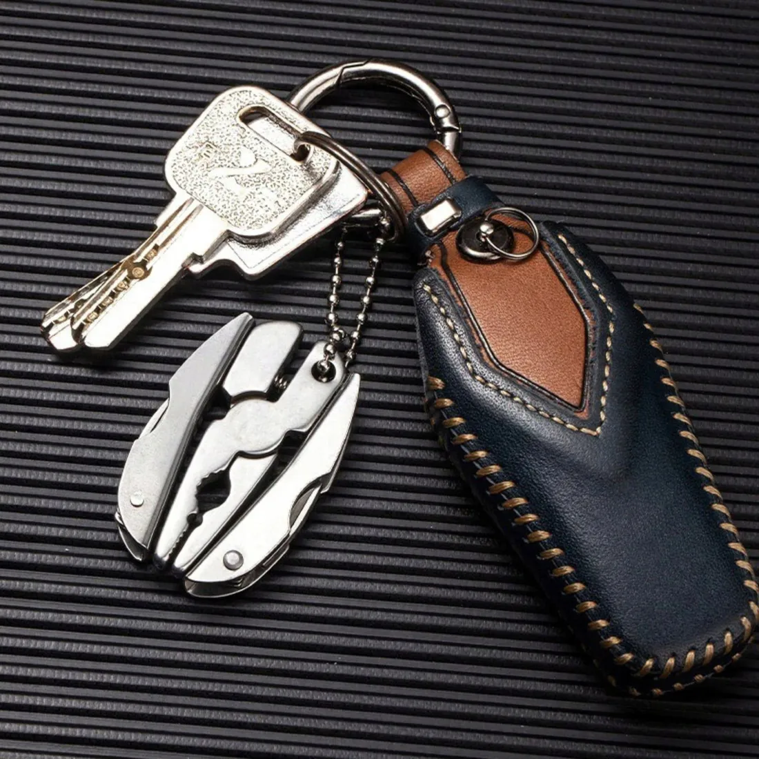 mini-multitool-brelok-kombinerki-noz-kieszonkowy-5w1
