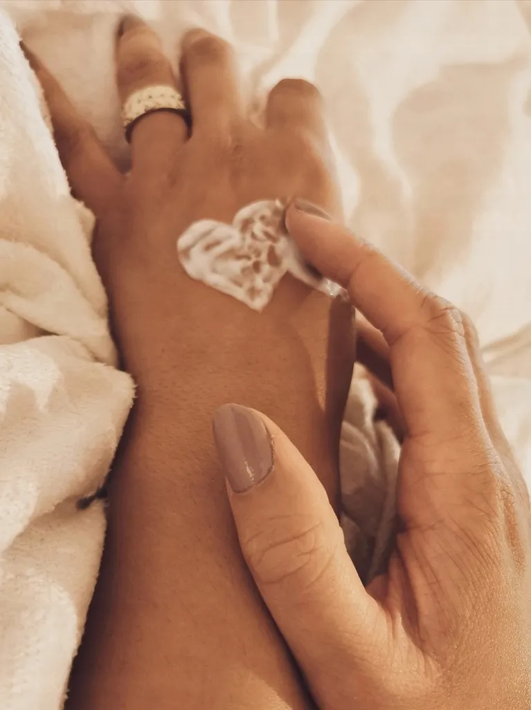 krem-do-rak-velodes-cream-100-ml-nawilzajacy-medisept-stan-nowy