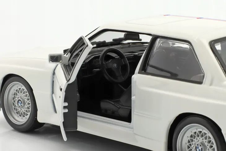 bmw-m3-e30-1988-bburago-marka-bburago-stan-zlozenia-calosc-die-cast