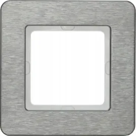 berker-q7-stal-szlachetna-ramka-1