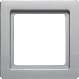 berker-q1-aluminium-ramka-1