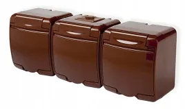 karlik-junior-brazowy-gniazdo-natynkowe-potrojne-ip54-4ghe-3