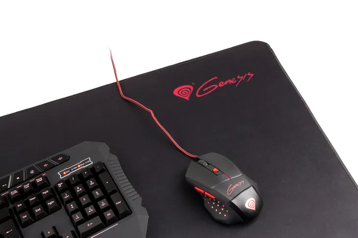 genesis-carbon-500-maxi-logo-90x45cm-stan-nowy-wysokosc-produktu-2-5-cm